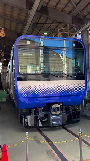 Assembly Process for E235-1000 Series at J-TREC Factory in Japan