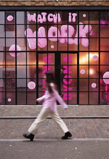 Step inside the @byoma London event we brought to life! 🫧💗 ☀️ By Day: We crafted a radiant escape where guests indulged in mini-facials, unveiled the new bio-collagen mask, then chilled with iced matcha & sweet treats in our custom glow lounge. Pure bliss! ✨🌙 By Night: The vibe shifted! Bespoke pink cocktails flowed, a fabulous DJ set the mood, and topped things off with a flash mob before dinner. #EventDesign #CreativeProduction #byoma #FlashMob #londonevents