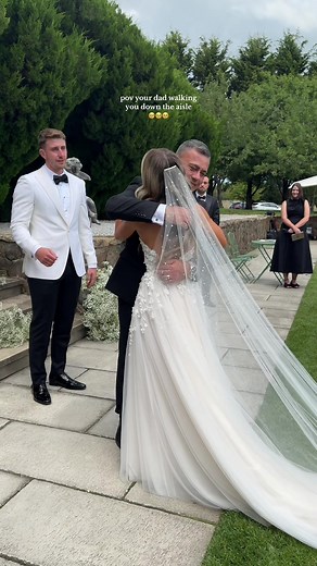 Walking Down the Aisle with Dad: Unforgettable Wedding Memories