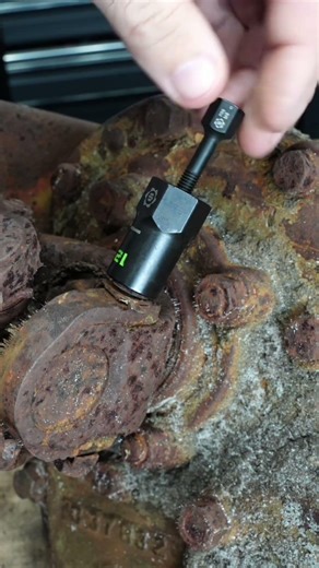 How to Remove a Rounded-Out Nut with a GripEdge G-FORS Socket Extractor