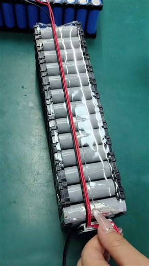 Fast way to assembly lithium batteries pack | LCDrepairguide