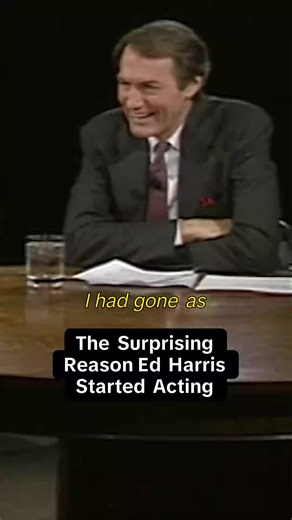 The roar of the crowd for a touchdown vs. the applause after a curtain call—actor Ed Harris unlocks the surprising, deeply personal thread connecting his early sports obsession to his entire acting career. That drive for immediate feedback and gratification is a real thing! 🎭✨ #EdHarris #ActingOrigin #BehindTheScenes #ActorLife #Motivation
