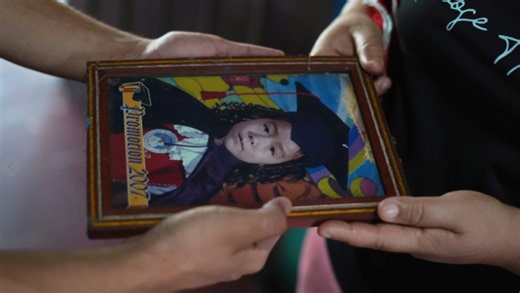 Relatives of family of 8 killed in Georgia interstate crash left reeling from tragedy