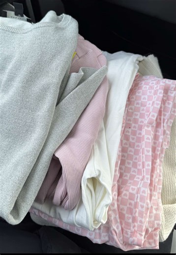 simple, sweet & homemade are my favorite kind of gifts! such a fun activity (esp if you’re snowed in this wknd)! xoxo #valentine #valentinesday #valentinesdaygift