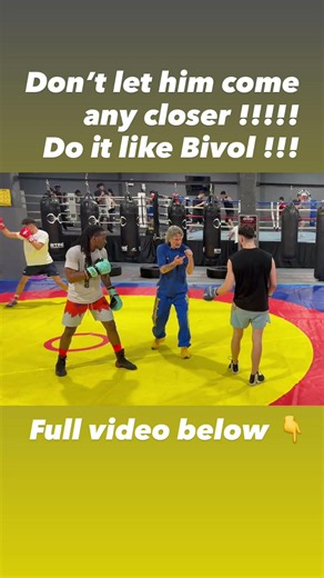Boxing Footwork for keeping Distance! “Do it like Bivol !!!” - Coach Mike #shorts