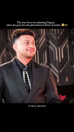The way he admires nagma infront of media 🫶😍 #nagmamirajkar #shortsfeed #shorts #ytshorts #awez #yt