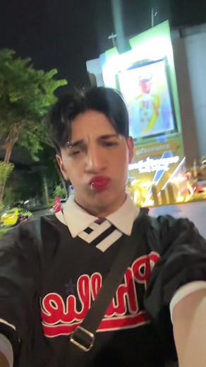 Experience the Vibrant Nightlife of Thailand