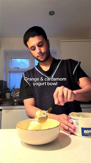 03/30 Oranges & cardamoms yogurt bowl