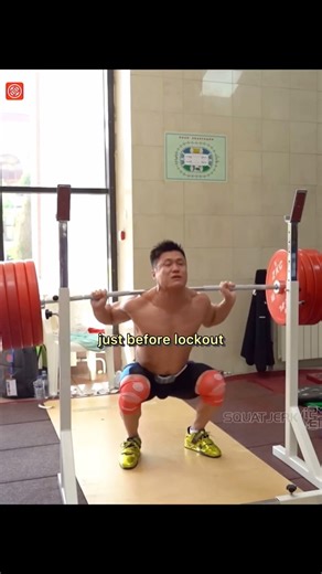 2.4K views · 32 reactions | The no lock technique Lü Xiaojun is using between reps looks advanced but it’s actually a great troubleshooting method for beginners that get pitched forward or overthink between reps. Just be conservative with your starting weights. #squats | Range Of Strength | Facebook