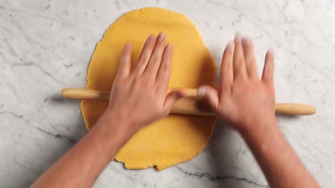 How to Make Cheese Straws