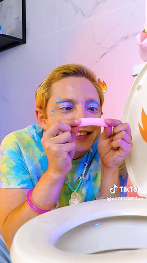 Amazing Hack For a Toilet Seat🚽😳 #cooltool #lifehackstiktok #toilet