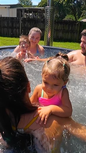💦 Family time > screen time 💦 No phones. No stress. Just laughter, splashes, and warmth together. Our wood-fired fiberglass hot tub turns every backyard into a place where memories are made ❤️ 🔥 Heated naturally with firewood — no electricity needed ✅ Durable & easy to maintain 👨‍👩‍👧 Perfect for all seasons and the whole family Would you soak with your family here? #FamilyTime #BackyardGoals #WoodFiredHotTub #USAFamilyLife #WeekendVibes #BackyardInspo #RelaxTogether #QualityTime #AmericanB