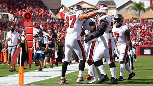 Brady works through progression for TD No. 101 to Gronk