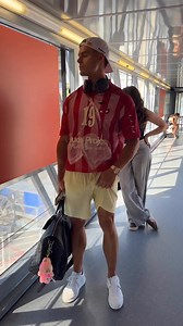 Time to fly ✈️ 📷 Lewmfit | Wrestler Chris