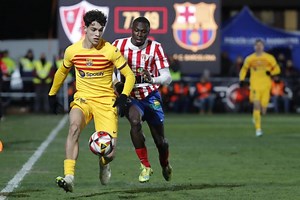 Héctor Fort, la 'enésima' prueba en el lateral