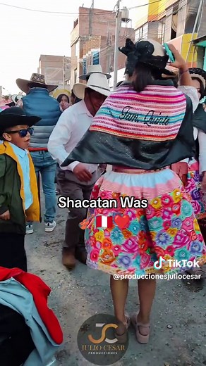 Mi Rico Shacatan 🇵🇪🌹 #shacatan #huancayo #peru🇵🇪 #2024 #santiago #violin #tinya #dale❤️ #viral_video #viral #viraltiktok #fypシ #fyp #🎻