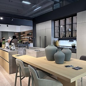 [Hot Item] Cbmmart Europen Matt White Lacquer Finish Simple Kitchen Cabinet Designs