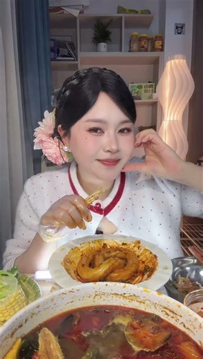 😳 Warm Eat Chat Vibes with a Chinese Girl Gentle ASMR Eating Cozy Mukbang Moments