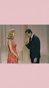 Did you know that Elizabeth Montgomery could sang? Elizabeth on the television variety show “The Hollywood Palace,” which aired on ABC from January 4, 1964, to February 7, 1970. In 1966, Elizabeth hosted an episode of the show and performed a duet with Vic Damone. Vic Damone is known for hits like “You’re Breaking My Heart,” “On the Street Where You Live” (from My Fair Lady), and “I Have But One Heart.” Vic Damone (1928-2018) and Elizabeth Montgomery (1933-1995) . . #hollywood #livesinging #1960