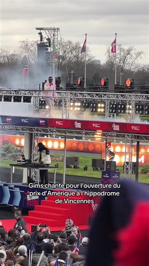 Gims chante pour l’ouverture du prix d’Amérique à l’hippodrome de Vincennes @Gims #gims #hippodrome #concert #music #musique