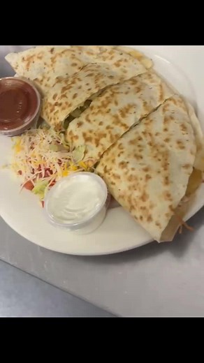 Quesadillas, Nachos, and Tacos Salad, oh my! Stop by @Metro 7 Diner and see the Tuesday lineup for yourself. Bwahahahahha