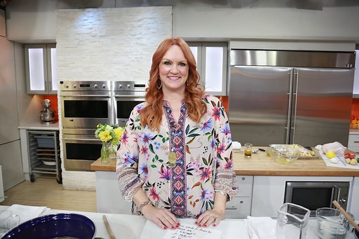 'The Pioneer Woman': Ree Drummond's Sheet Pan Shrimp Puttanesca Supper Recipe Is Perfection
