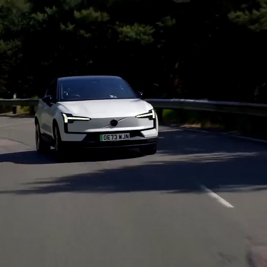 This car is good, except one FLAW! | Fifth Gear