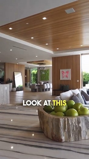 This living room is GRANDIOSE!!! #house #livingroom | Michael Blakey - Producer