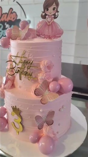 Sticker wali cake princess aur fox bol, full on masti! 🎉 Enjoy karo! #BindaasLife