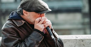 Joueur d’harmonica : Découvrez les meilleurs ! | Linkaband ©