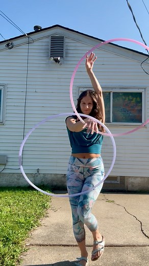 Just been jamming out to that Phish / Billy Strings collab from the other night in GR 🤤 oh and can’t forget about these #magic #hoops from Shelled Hoops 😍 useCodeGRATEFULatCheckout to saveeee🤑 #twintech #gratefulhoopers #gratefulhoopmama #reels #fyp #fb #fbreels #phish #billystrings #bmfs #flowartscommunity #flowarts #hoopdance #doublehoops #colorchanging | Grateful Hoop Mama