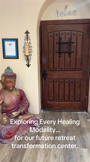 Snuck away for a peaceful meditation session inside a Himalayan salt cave today… and WOW. My whole nervous system softened the moment I walked through that wooden door. 🌿✨ As we design our retreat transformation center, I’m trying every healing experience out there — salt therapy, sound, breathwork, frequencies, grounding… all of it — so we can bring the most transformative, restorative spaces to the people who need them the most. 💬 Have you ever done a salt cave session? What benefits did you