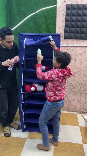 خابي الحاجه ولي يلقيها يشرب