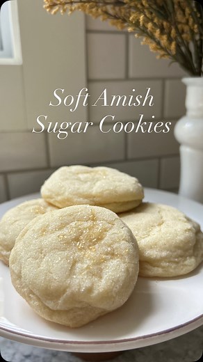 Melinda Edwards on Instagram: "Have you ever tried an Amish sugar cookie? They are big, soft and fluffy and usually coated in sugar! They are my mom’s favorite so I made some for her birthday! She loves orange and cranberry so I added some zest and dried cranberries to half the batter. They were amazing! The best part about these cookies is there is no rolling or cutting out required. The full recipe is below! I hope you give these easy sugar cookies a try! Let me know what you think! Soft Amish