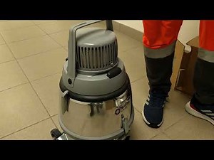 Nilfisk GM80 Vacuum Cleaner