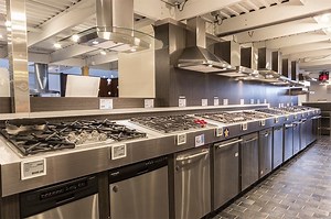 Bosch vs. Miele Dishwashers (2026): Reliability, Wash vs. Dry, and Price-Band Matchups