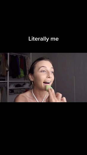 Emma Chamberlain QuickBooks Victory Pose Vlog