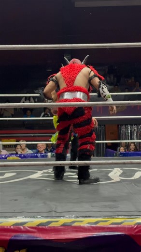 Abigor gana de esta manera la lucha venciendo a Águila Oriental. 😳💥 | IWRG Lucha Libre Arena Naucalpan
