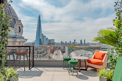 This Stunning Rooftop Bar Has One Of The Best Views In London – And Most Locals Don’t Even Know About It