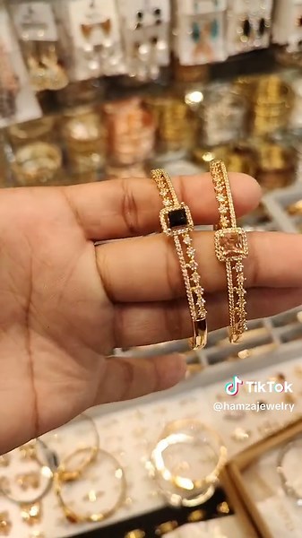 Stylish Openable Handcuffs at Affordable Price