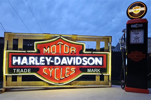 No Reserve: Harley-Davidson–Branded Replica Gas Pump & Neon Sign