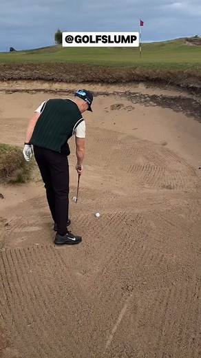 Clock system in the bunker? 🚫🙅🏻‍♂️ #golf #golftips #golfswing #golfcoach #golfswingtips | GolfSlump