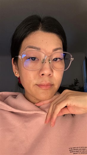 Michelle Lee | skincare + beauty✨ on Instagram: "I’ve been wearing readers since I turned 40. I actually love the way they look but there are moments when I don’t want to futz around with glasses. For example, I’ve been going to a lot of fancy parties lately. Little clutch + glasses case = 🙅🏻‍♀️ So when I heard about @Qlosirx, let’s just say the journalist in me was very intrigued (at heart, I’m a curious tester). These are doctor-prescribed eye drops that work quickly to temporarily improve v