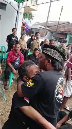 cast out demon PERTOLONGAN KESURUPAN #jaranan #kesurupan #kudalumping #indonesianculture