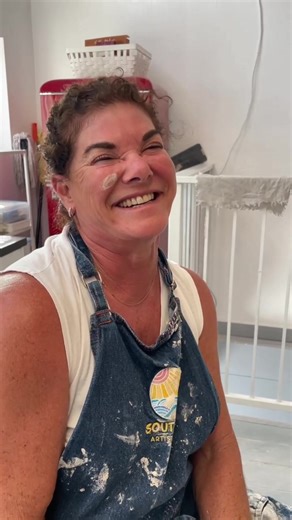 😂 Even our Founder/Artist, Sara, can get clay on her face!✨ 4-Week Workshops Coming Soon! ✨ Ready to go deeper and build real skills? Our upcoming workshops are perfect for beginners looking to grow their craft. Bit.ly/sbartcalendar 🏺 Ceramic Vases Starting Wednesday, 1/7 🕖 7:00–8:30 PM 🌀 Beginner Wheel Workshop 📅 Saturdays: Jan 3, 10, 24 🕛 12:00–1:30 PM 📅 Wednesdays: Jan 14, 28 & Feb 4 🕡 6:30–8:00 PM ❤️ Or check out our popular couples night pottery classes! Spots are limited! Join us a