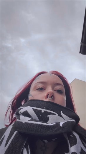 ❖ threshtattoo ❖ on Instagram: "say it with me ✨ Rhaphidophora Tetrasperma ✨ custom blätterranke von anfang dezember was ist eure liebste zimmerpflanze? bucht einen Termin für Februar/März wenn ihr mit mir über Zimmerpflanzen nerden wollt (oder einfach nur ein cutes Tattoo wollt)