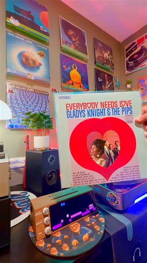 Everybody Needs Love ❤️ Gladys Knight & the Pips - Soul on Vinyl 🎶