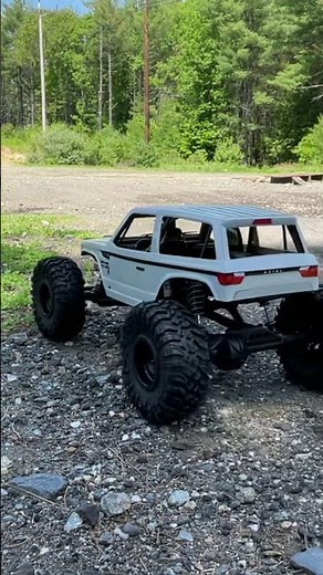Axial Wraith Spawn- is it quick for a rc crawler- rock racer