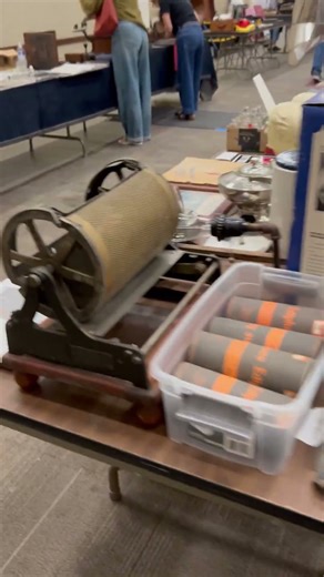 Cool Stuff at the Antique Phonograph Show - Typewriter