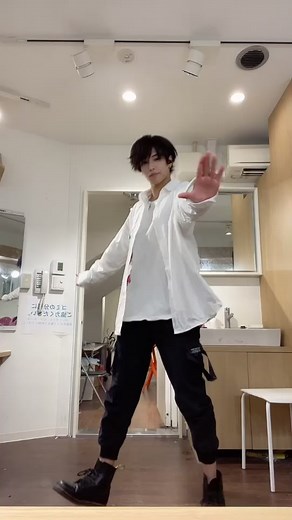 V6/Darling!!踊ってみた👊懐かしすぎる🥺take me higher とか大好きです!!みなさん何聞いてましたか！？kaedeさんのダンス参考です🙇‍♂️#v6 #darling #ジャニーズ #踊ってみた #ダンス #カバーダンス